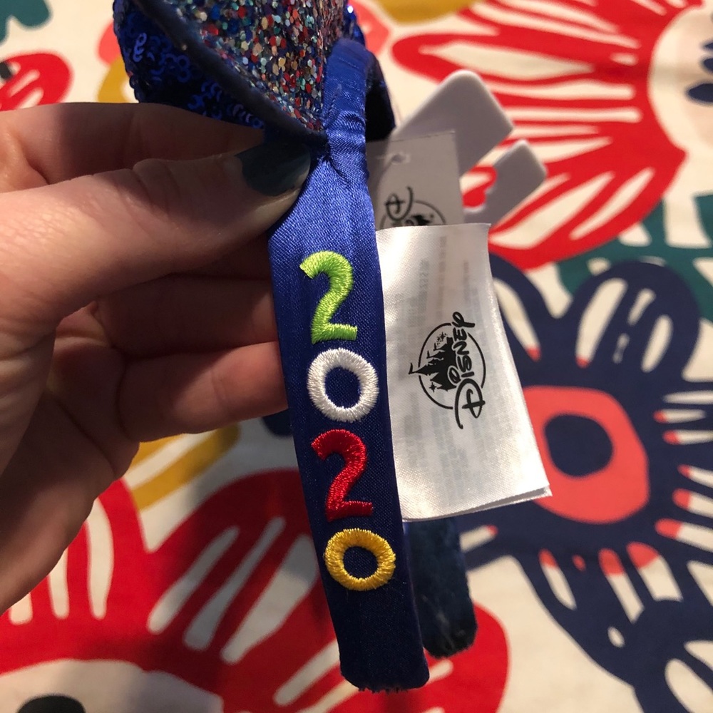 2020 Disney World Minnie ears - Picture 3 of 4